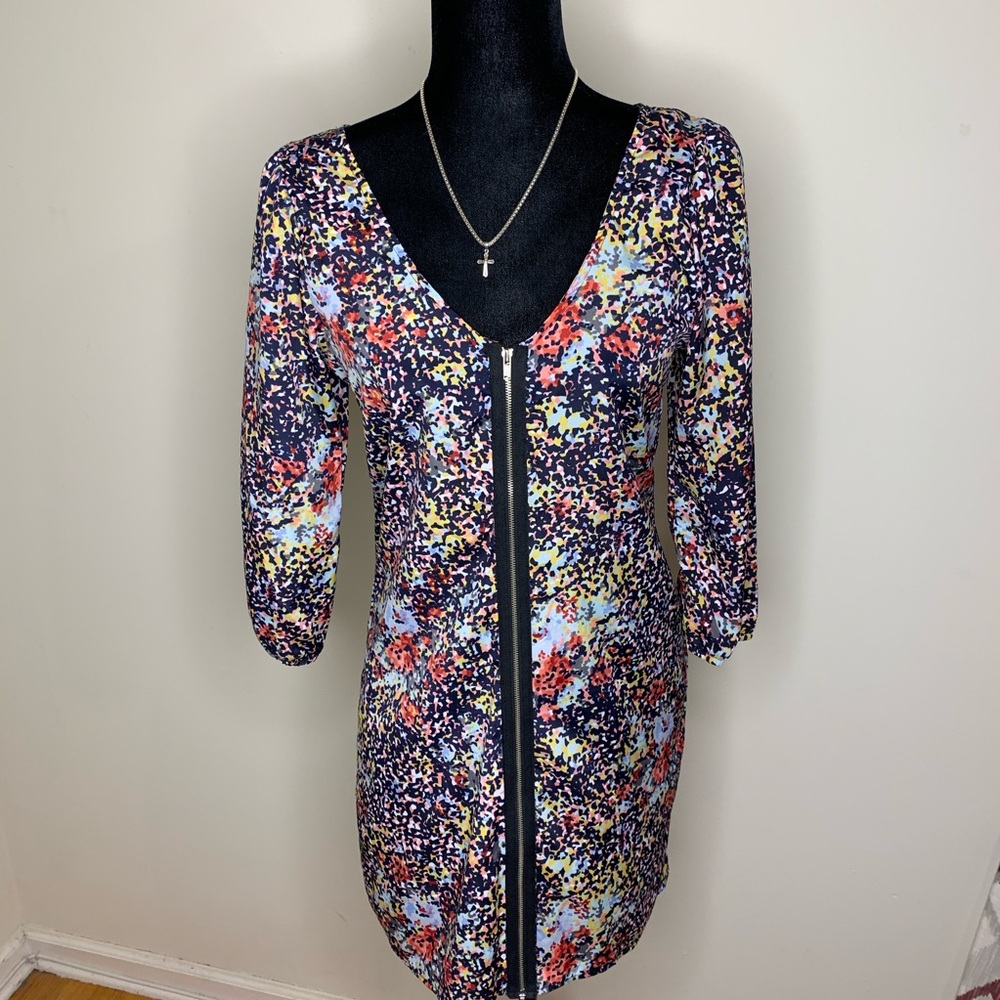 Bee Stitched dress large